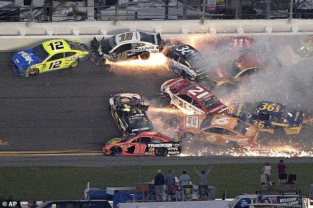 喜欢bl动画的你，来看这些车车动画推荐吧！bl的车车动画 示例图 - 说明文字