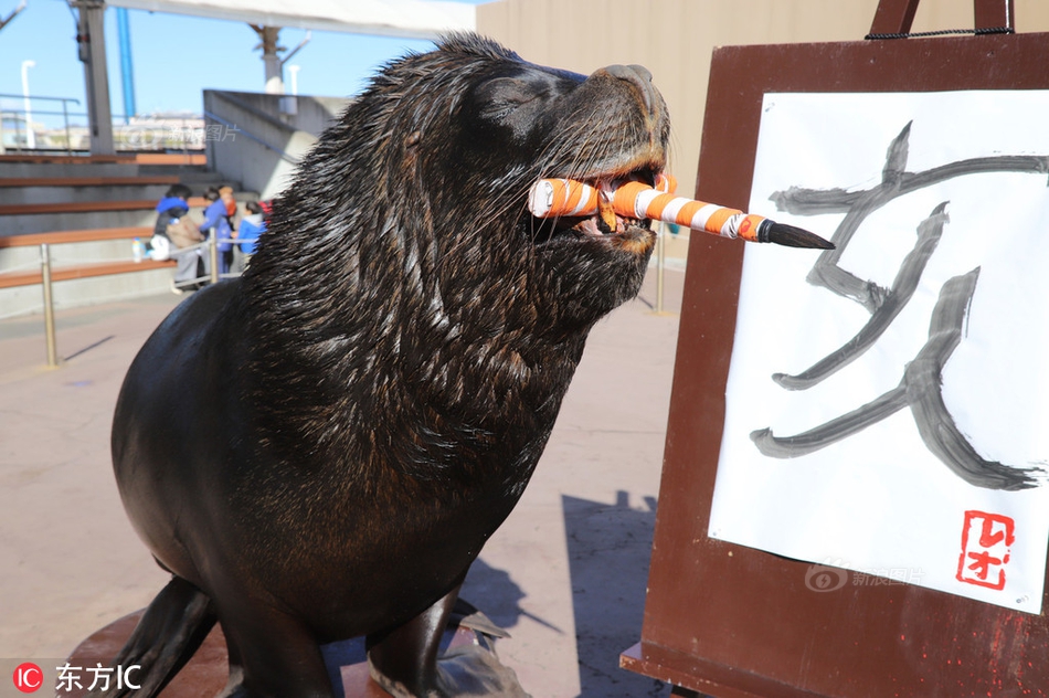 zoomservo兽-科技幻想未来生物 示例图 - 说明文字