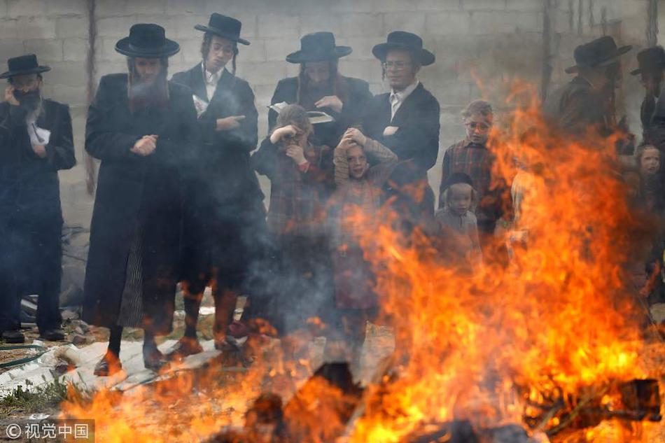 庙里的和尚猛免费在线阅读_四缺一_全集最新收录 示例图 - 说明文字