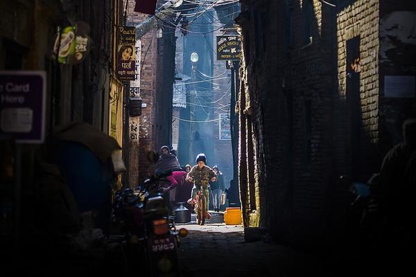 18岁流白浆原因-生理现象还是需要治疗-荟 示例图 - 说明文字