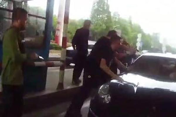 庙里的和尚猛免费在线阅读_四缺一_全集最新收录 示例图 - 说明文字