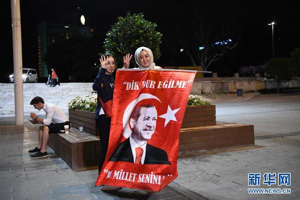 s货大声点c，懒烂你的b，电影高清在线观看 示例图 - 说明文字