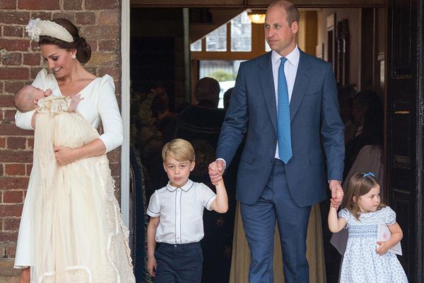 女警花闺房处女学习新技能准备晋升 示例图 - 说明文字