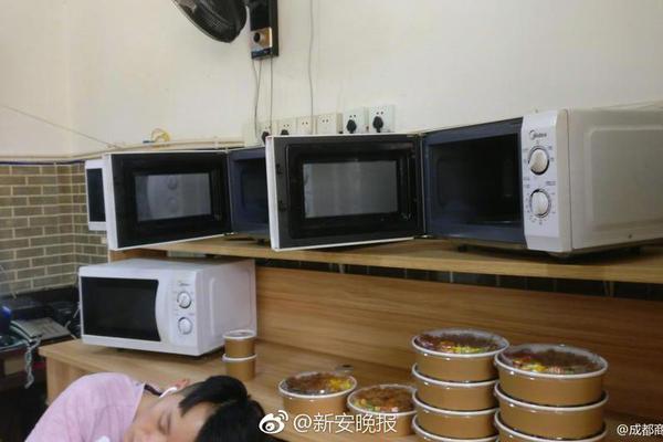 cf电竞新星云悠悠人物介绍游戏攻略 示例图 - 说明文字