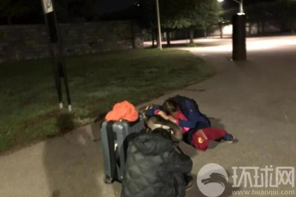 尽情在房间里玩耍游戏冷狐版下载-2021最新冷狐游戏下载链接 示例图 - 说明文字