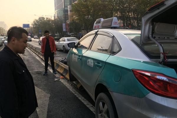 女警花闺房处女学习新技能准备晋升 示例图 - 说明文字