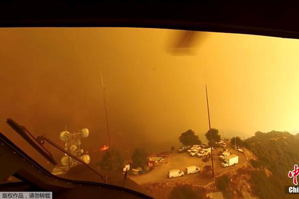 惊人色骚妇公共场合大胆视频曝光 示例图 - 说明文字