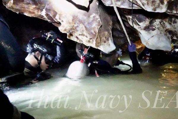 你下水好多下水道高清免费在线观看 示例图 - 说明文字