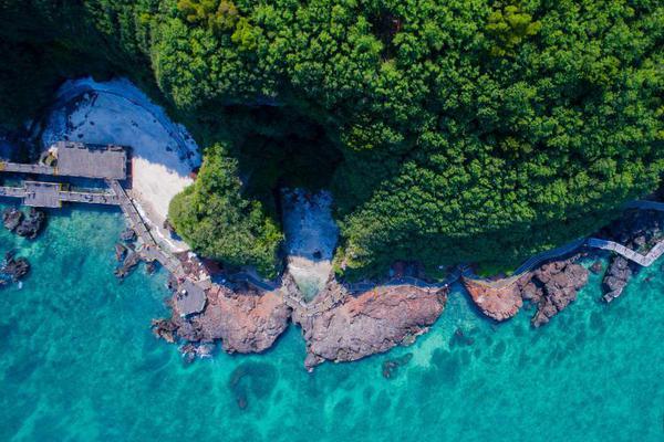 区av电影国产伦精品一二三区日韩av 示例图 - 说明文字