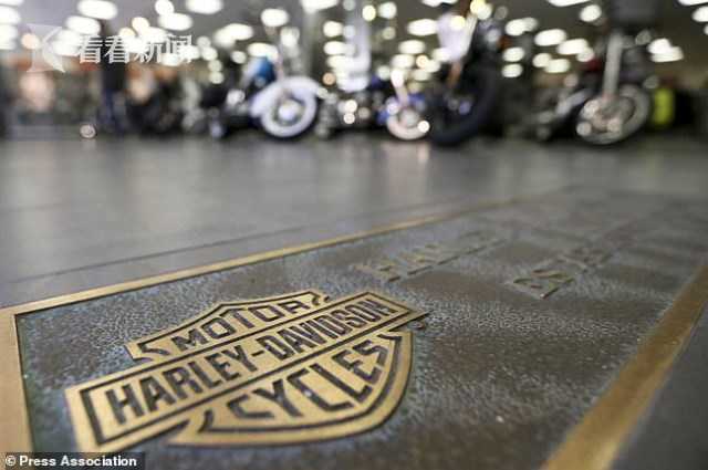 女警花闺房处女学习新技能准备晋升 示例图 - 说明文字