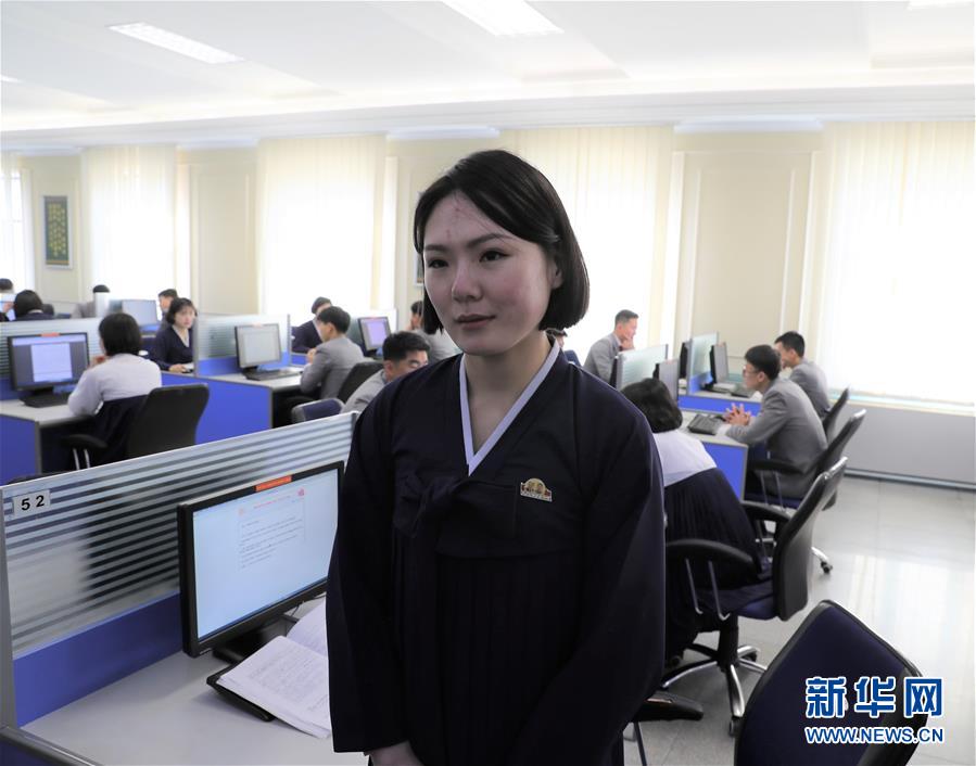 女警花闺房处女学习新技能准备晋升 示例图 - 说明文字